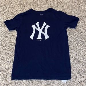 yankees t-shirt!